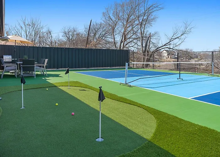 Pickleball Hottub Minigolf With Downtown Worth Views! Vakantiehuis *