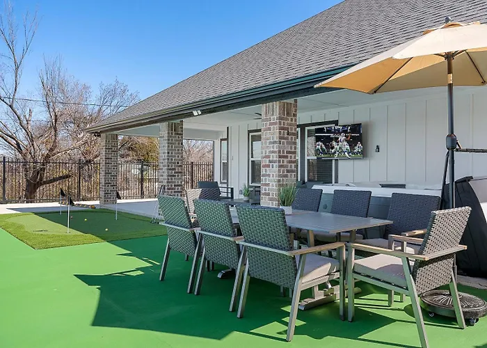 Pickleball Hottub Minigolf With Downtown Worth Views! Vakantiehuis *