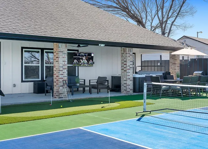 Vakantiehuis Pickleball Hottub Minigolf With Downtown Worth Views! *